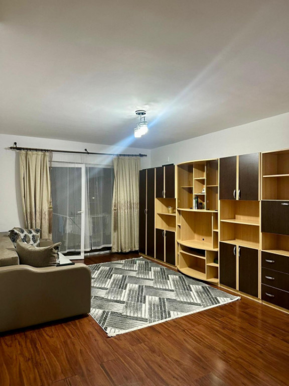 Apartament 1 camera zona Florilor