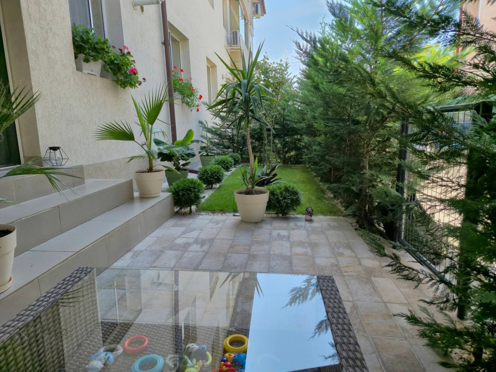 Apartament 2 camere,parter,cu gradina si loc parcare inclus, SF.Agnes