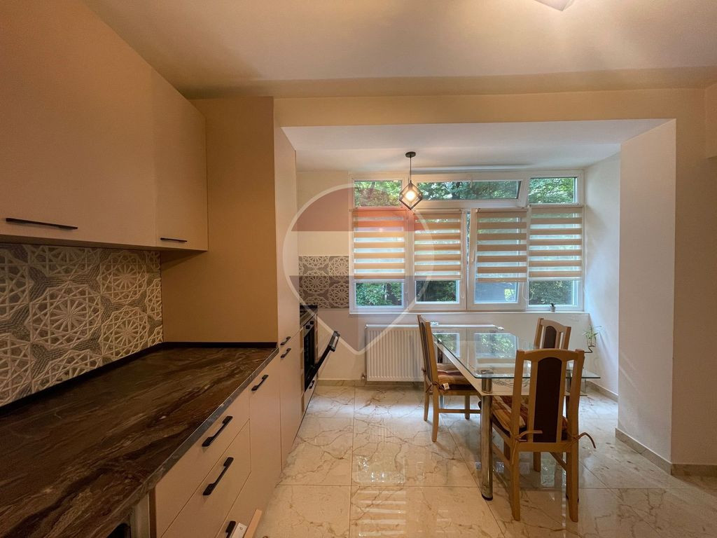 Apartament 2 camere, etaj 1, renovat, 5 minute Sun Plaza