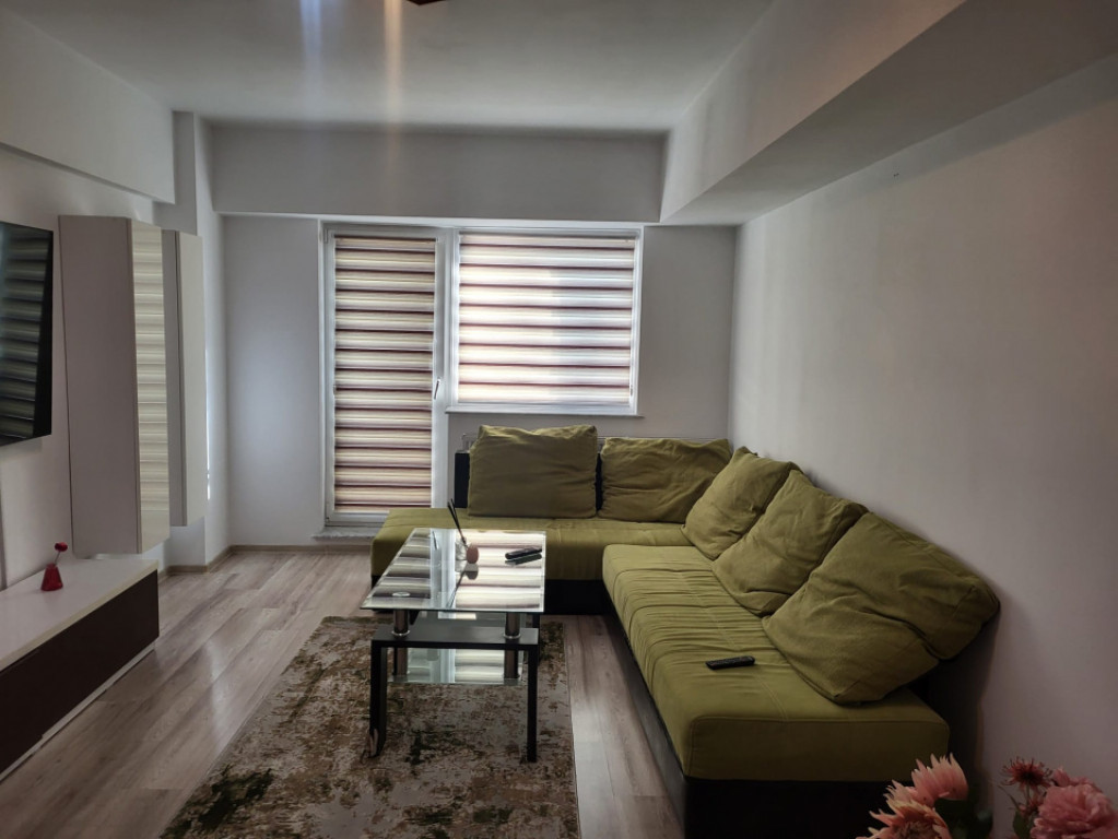Apartament 3 camere de inchiriat, 75 mp, zona Calea Bucurest