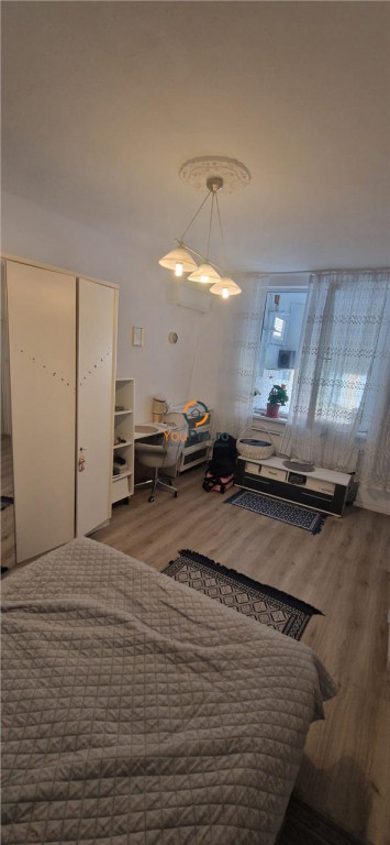Apartament decomandat cu 2 intrari zona Balcescu-Odobescu
