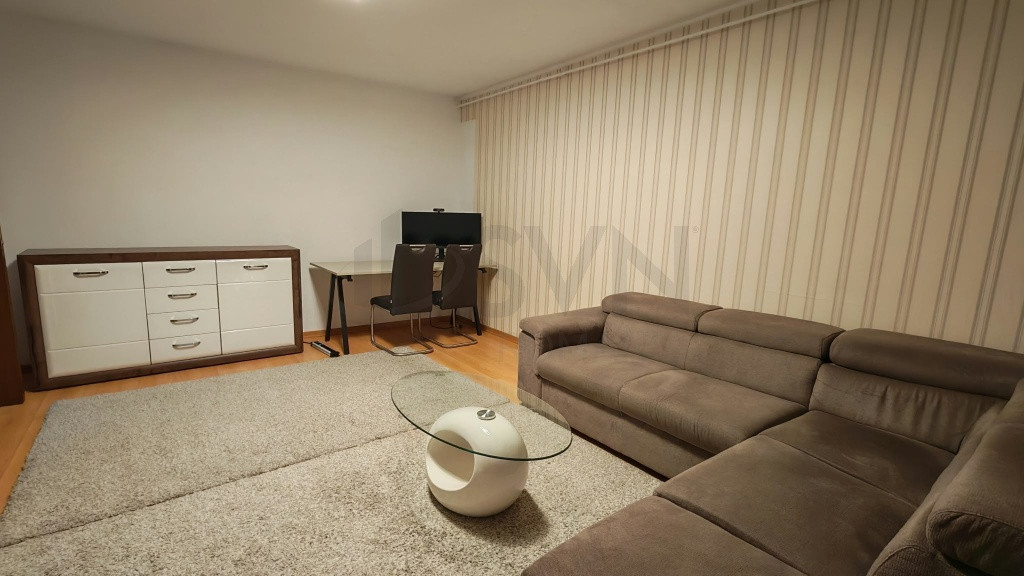Apartament 4 camere decomandat, Rond Alba Iulia, mobilat,...