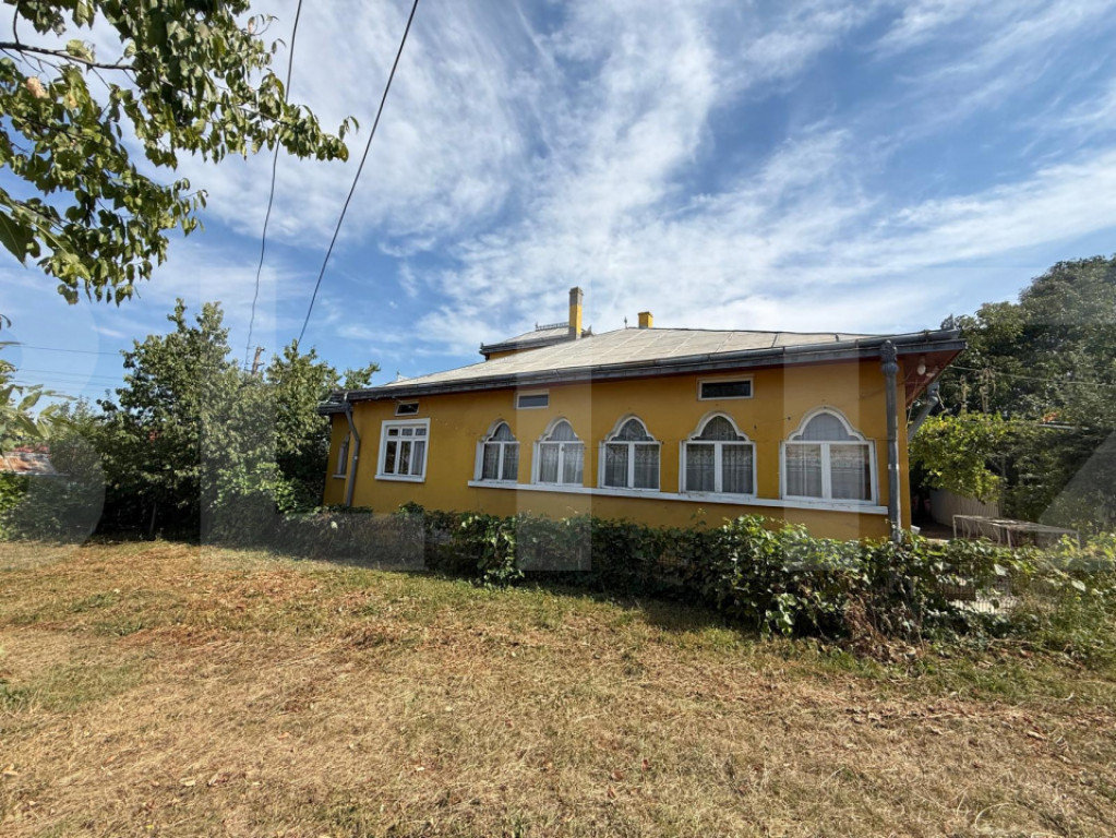 Casă individuală, 129 mp, teren 8379 mp , Loc. Șoldăneș