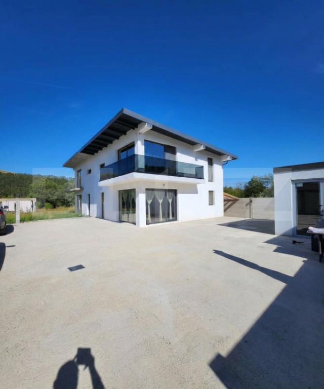 Duplex mobilat complet, 128mp, teren 285 mp, Gilau