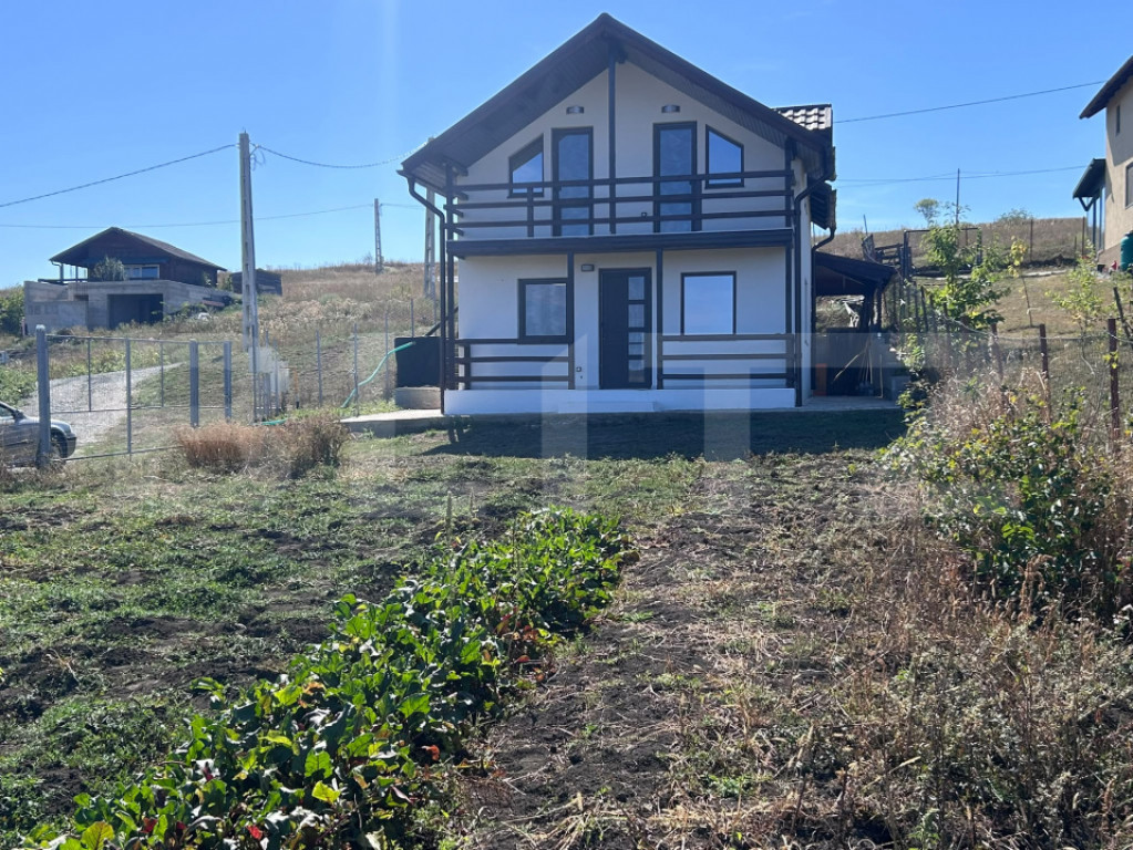 Casă de vânzare, 67 mp, teren 573 mp, zona Câmpenești