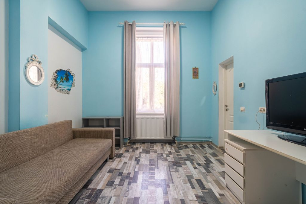 Apartament cu 1 cameră – Central, Arad | Renovat, mobi...