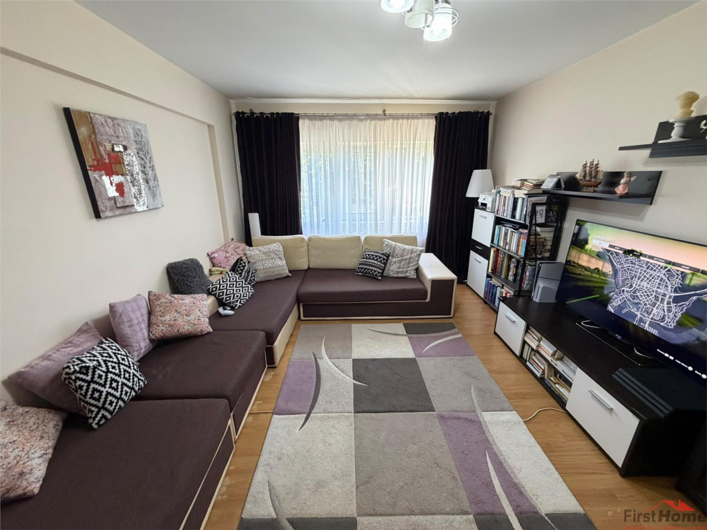 Apartament 3 camere, renovat, Supeco , etaj 4 cu acoperis