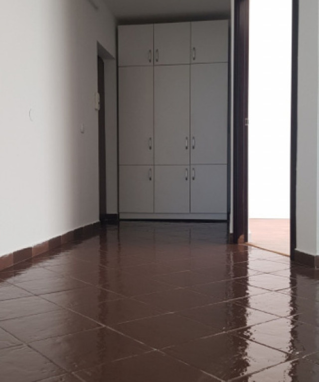 Apartament cu 3 CAMERE, 59MP, ZONA EROILOR