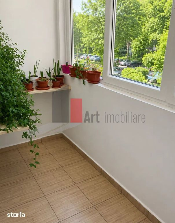 Vânzare apartament 3 camere Bd. Obregia - Turnu Măgurele