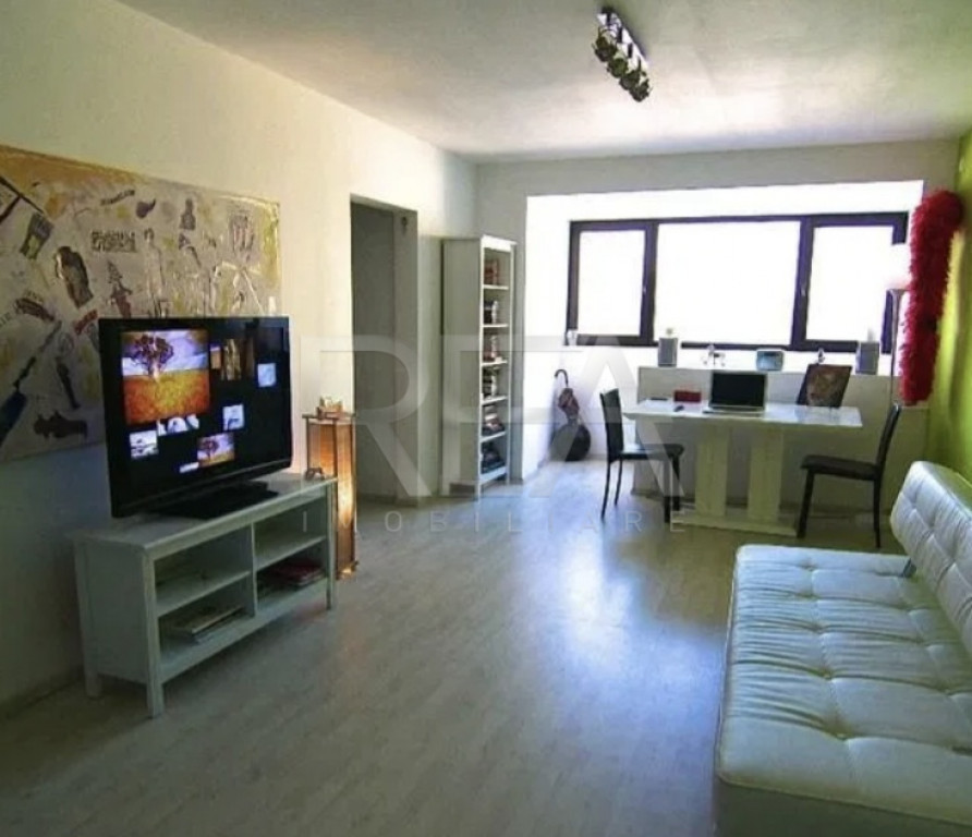 3 camere, 9/10, 67 mp, renovat PREMIUM-Drumul Taberei-Favori