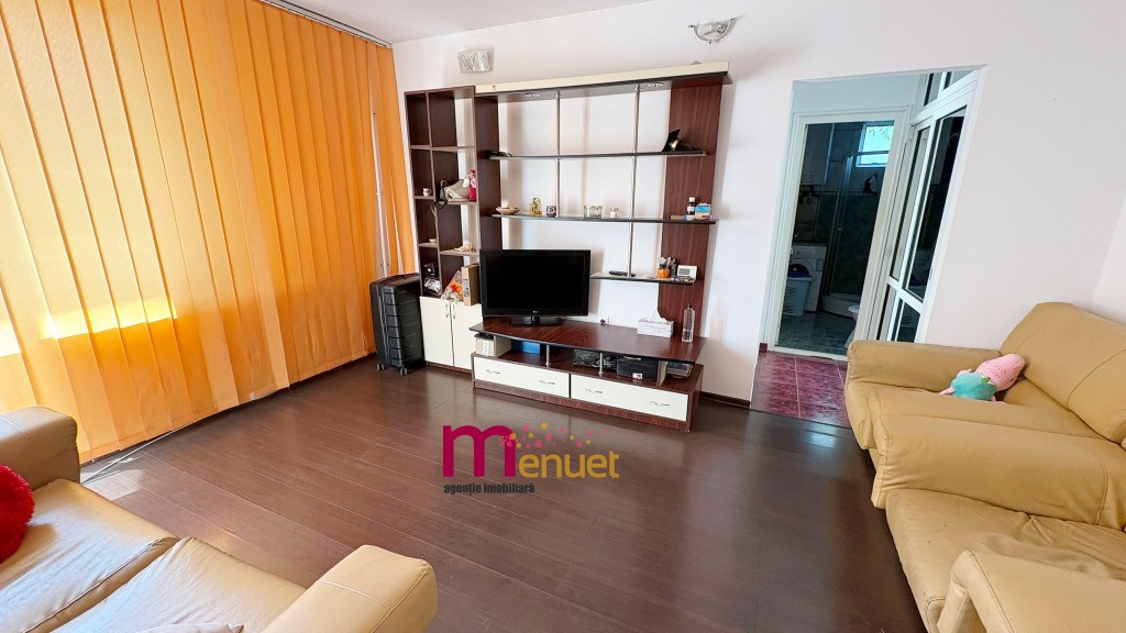 Apartament 2 camere,strada Isaccei,etaj 3