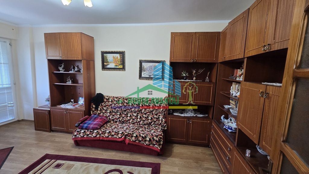 Apartament 3 camere, decomandat | Piața Unirii, Focșani