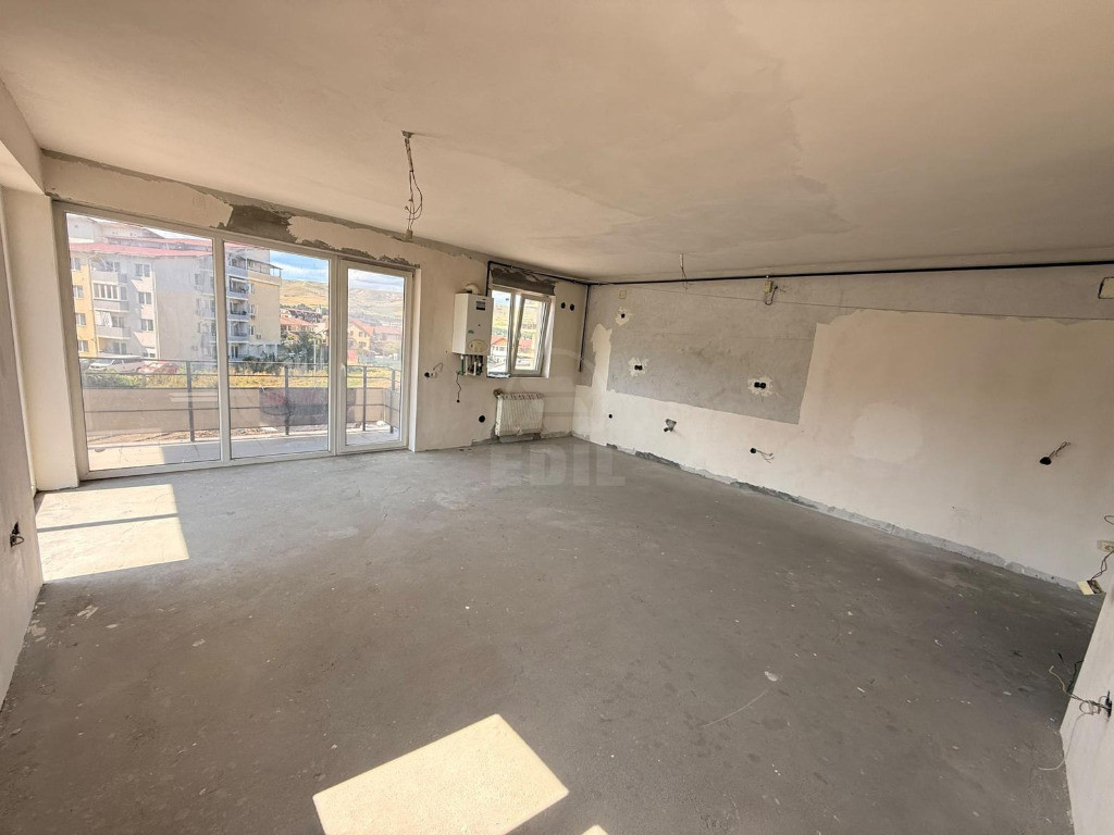 Apartament 2 camere semidecomandat zona Florilor