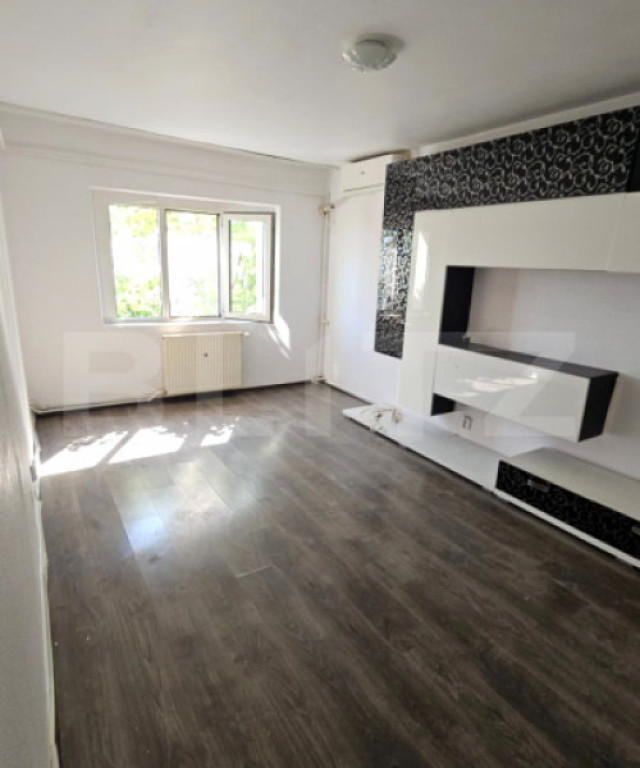 Apartament cu 3 camere, 57 mp, zona Tiglina 3