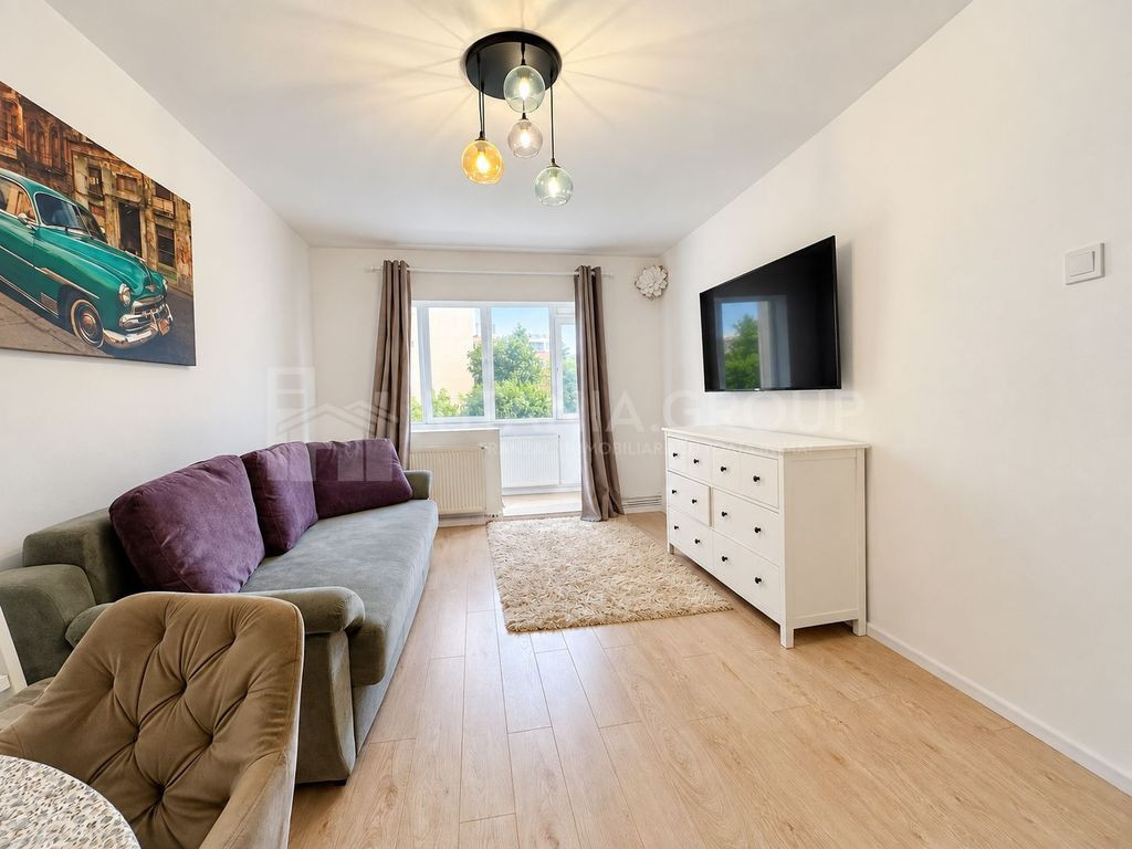 Apartament 3 camere la casa in Sacele.