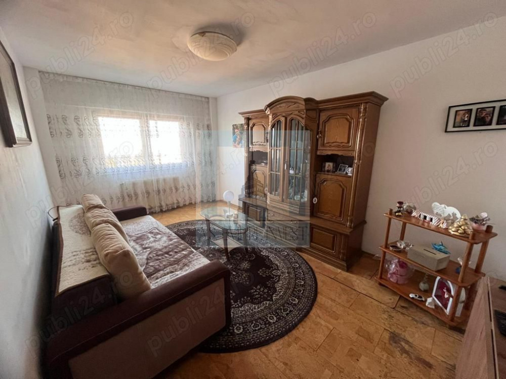 Apartament 3 camere - zona Astra / Calea București