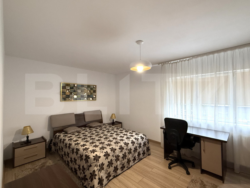 Apartament spațios cu 2 dormitoare, decomandat, zona Piaț?