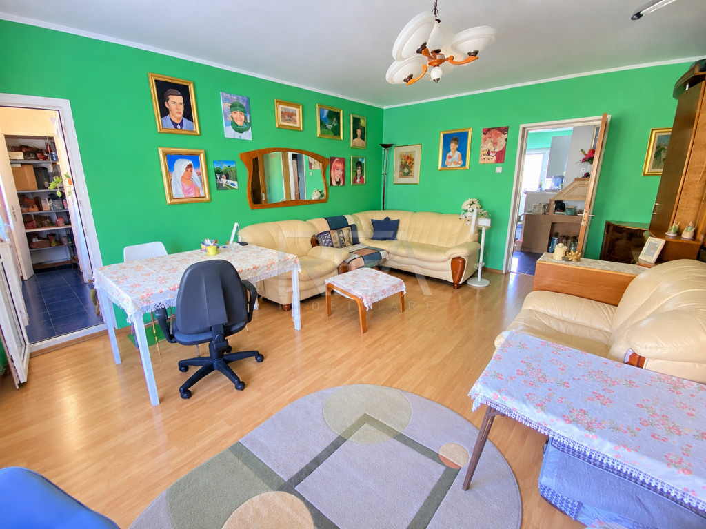 3 camere-Decomandat- Centrala Proprie- etaj 2/8- Calea 13 se