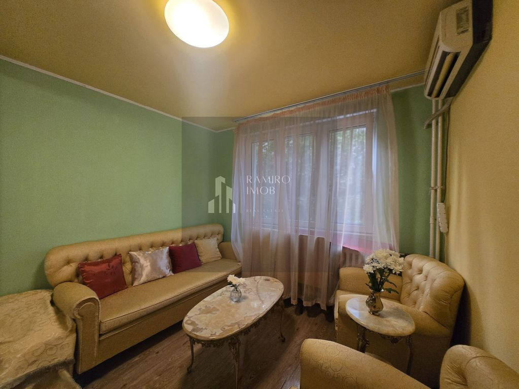 Apartament 3 camere/ etaj 2 - Piata Rahova- bloc 4 etaje/...