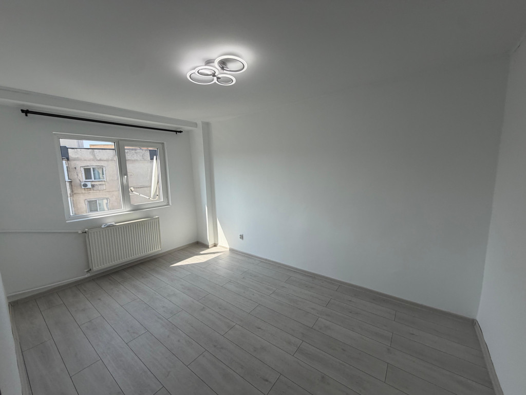 Sebastian, 2 camere, 54mp, decomandat, etaj 8, renovat