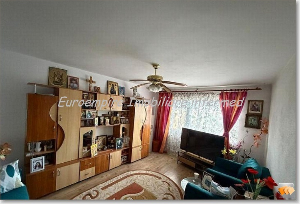 Apartament 2 camere decomandate zona KM 4-5