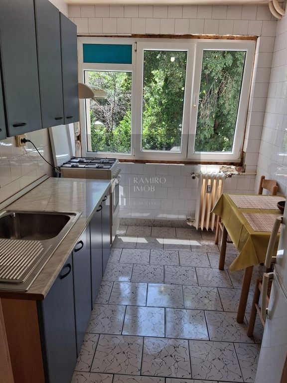 Apartament 2 camere/50mp/etaj 1/balcon/10 min metrou Dris...