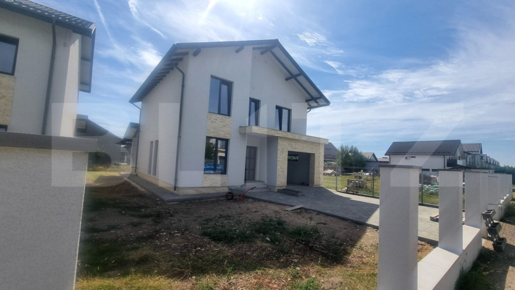 CASĂ MODERNĂ – 245 MP P+E+M+G STRJNICU zona exclusiva