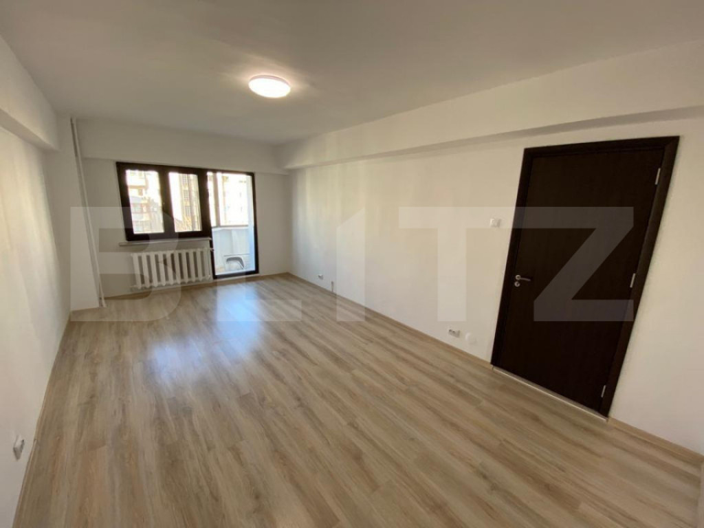 Apartament 3 camere, 80 mp, pretabil spatiu birouri, zona Ul