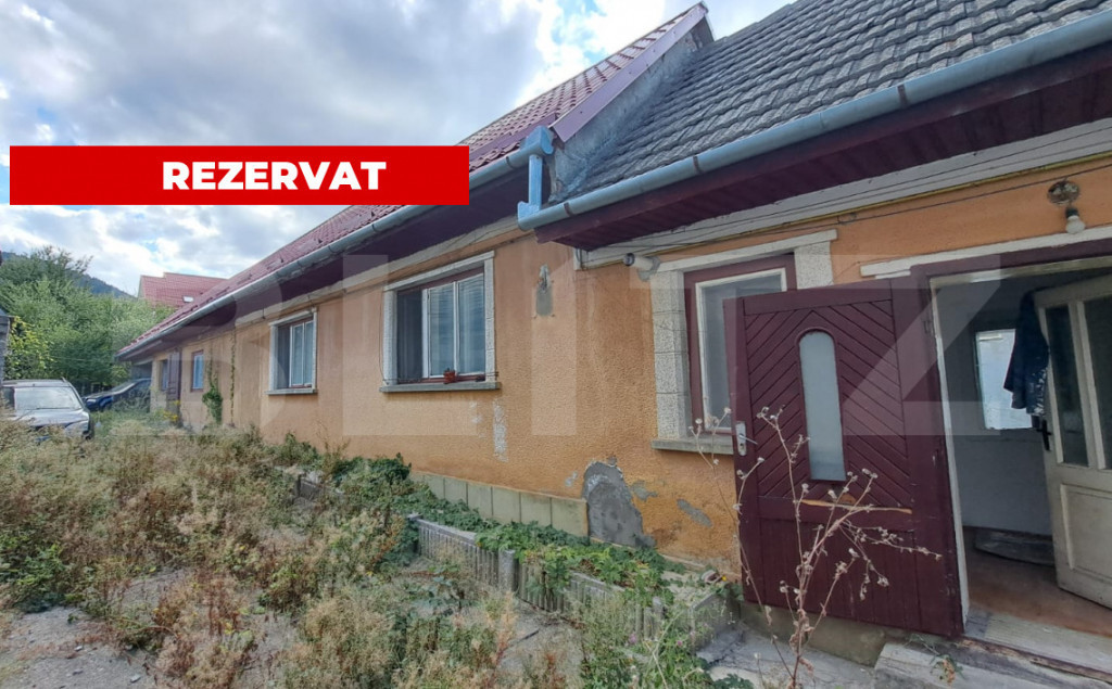 Casă de vânzare în Săcele – 4 camere, 2 intrări separ