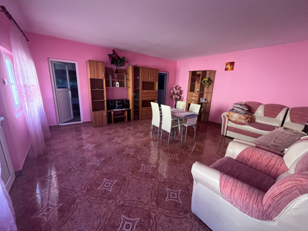 Casa de vanzare, 70 mp, teren 400 mp, zona Breasta