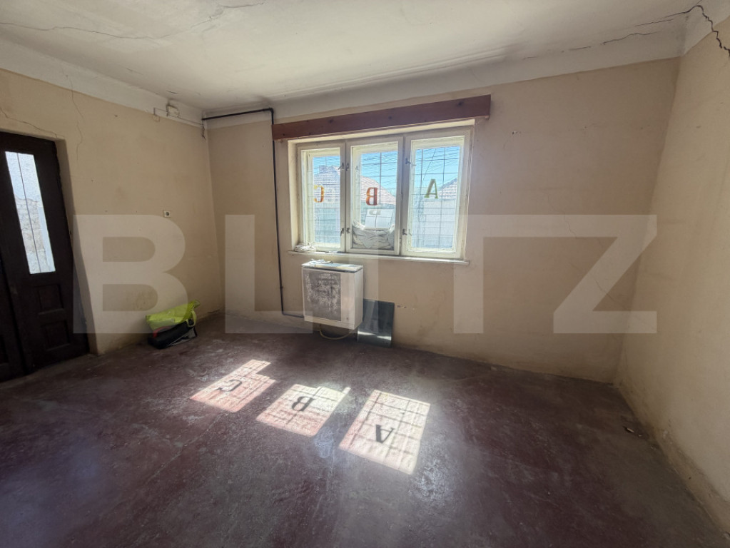 Casa de vanzare, 78 mp, teren 401 mp, zona SImleu Silvaniei
