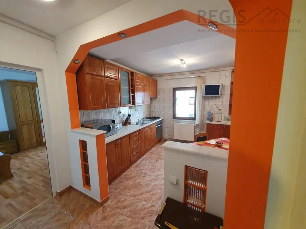 Apartament 2 camere decomandat zona Astra Brasov