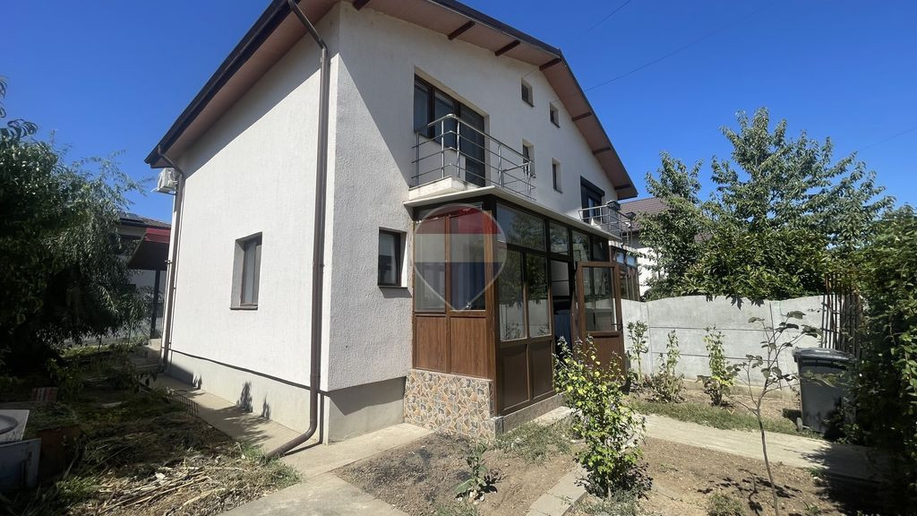 De Vânzare Casă - Duplex cu 3 camere