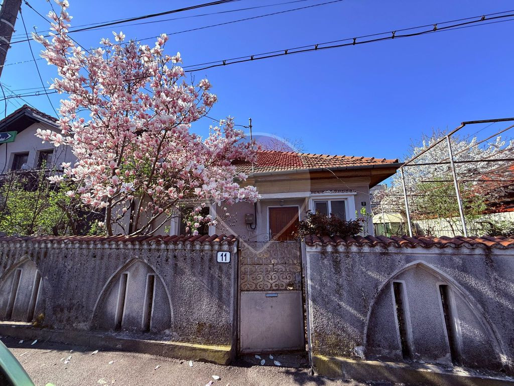 Casă / Vilă cu 5 camere de vanzare în zona Domenii, la...