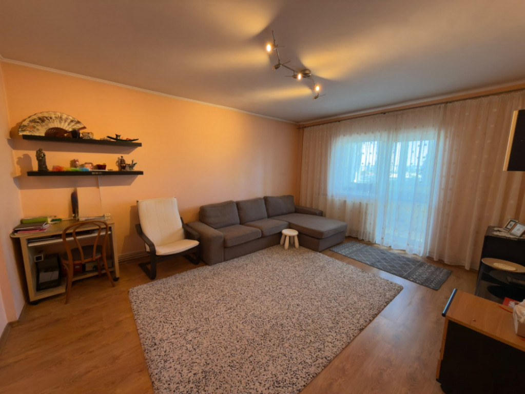 Apartament 3 camere, 72 mp, zona Cantacuzino