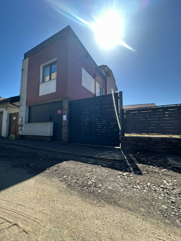 CASĂ DE ÎNCHIRIAT | 143 MP | CURTE 260 MP | TERASĂ 33 MP