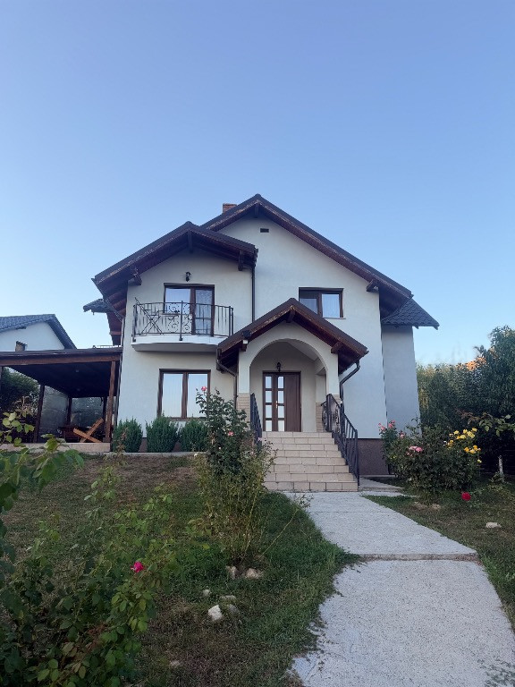 Vila Piatra Neamt - Humariei