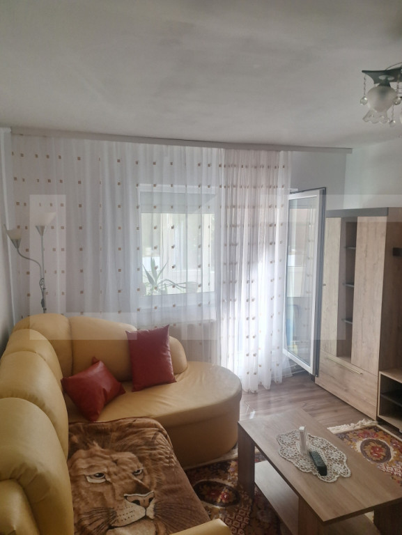 Inchiriez apartament 3 camere in Lugoj,et 2,Strand