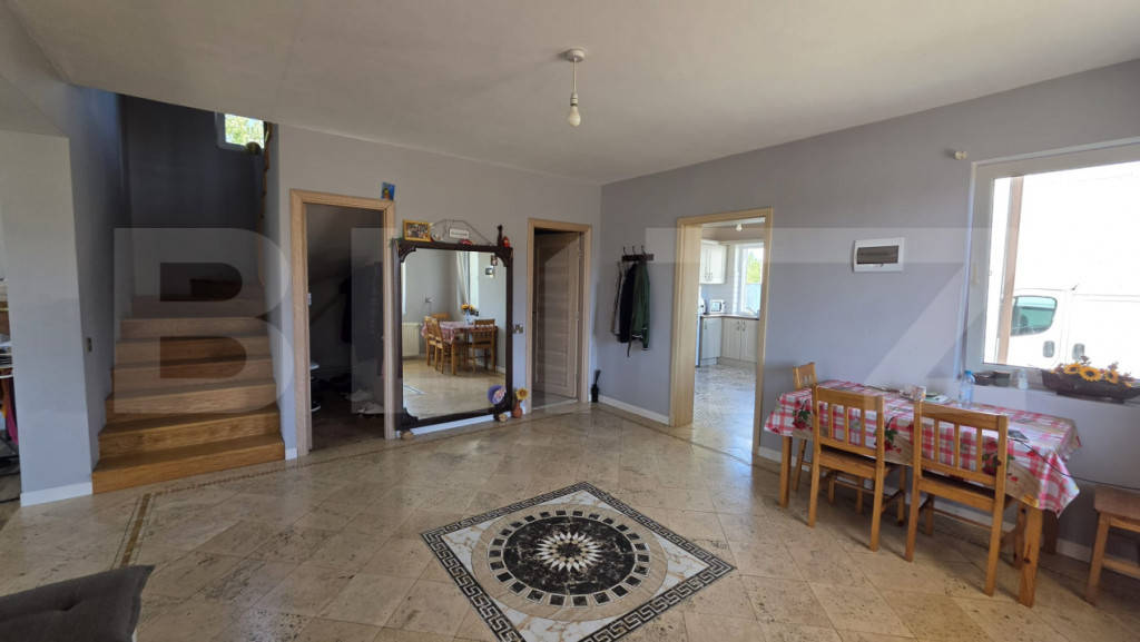 Casa 4 camere, 120 mp, teren 5000 mp, zona Balta Blonda