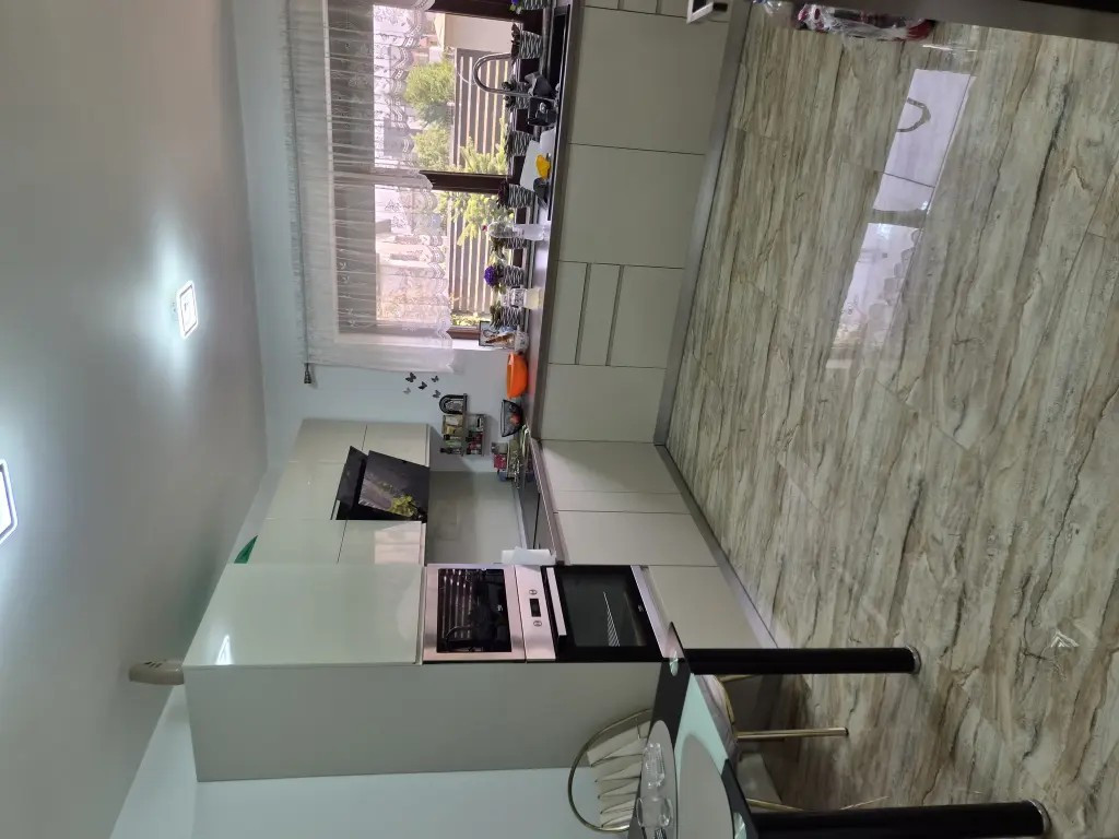 Ap 3 camere 2 bai 2 balcoane 75 mp utili Lift Parcare Incl