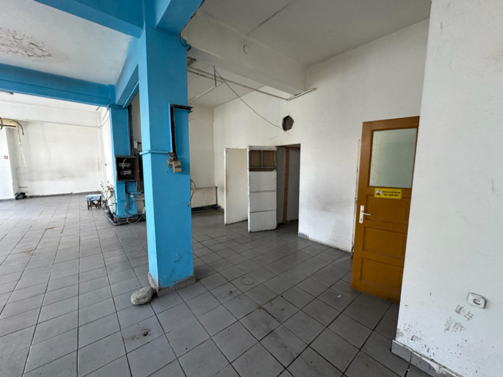 Spatiu comercial zona Centrala cu vad pietonal 130mp