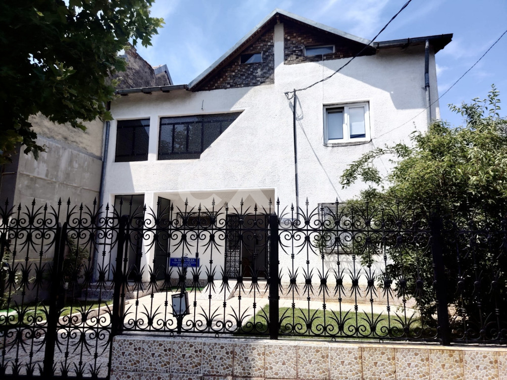 Etaj+Mansardă de vanzare | Targoviste Zona Inspectoratului
