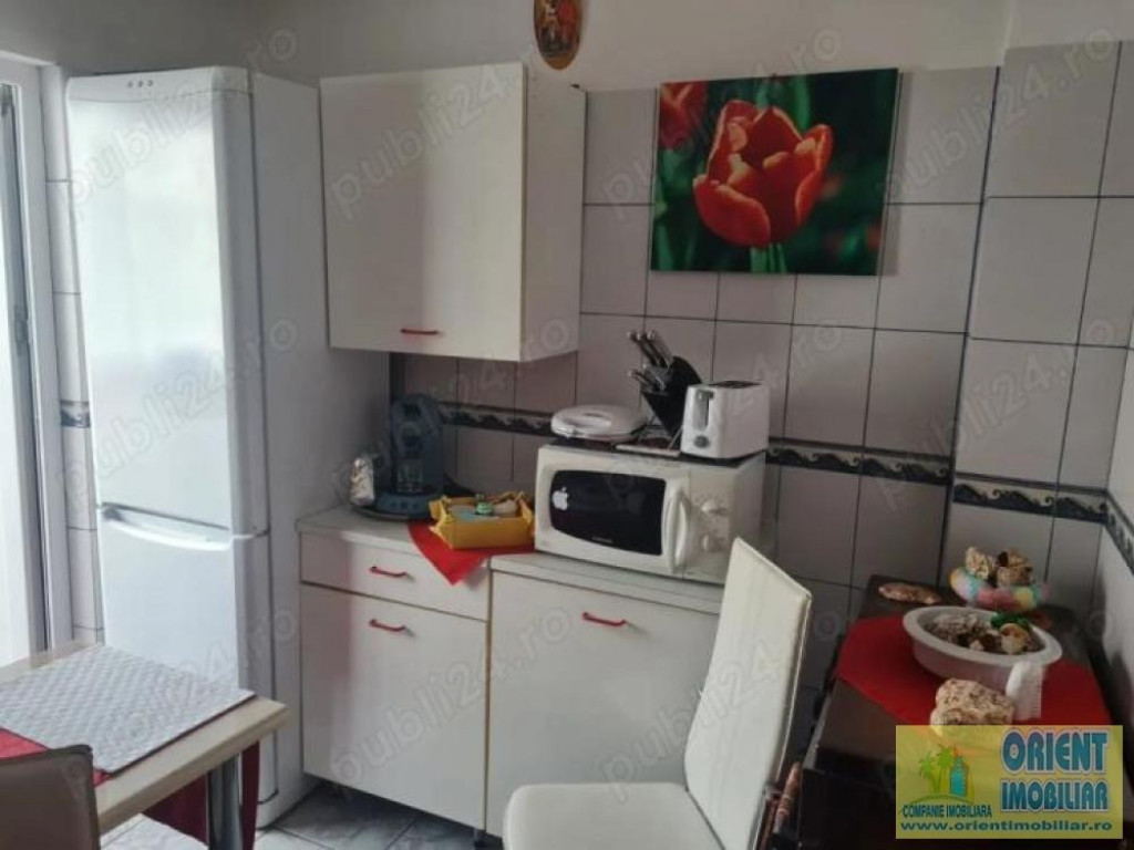 Inel 1, de vanzare apartament 3 camere, decomandat
