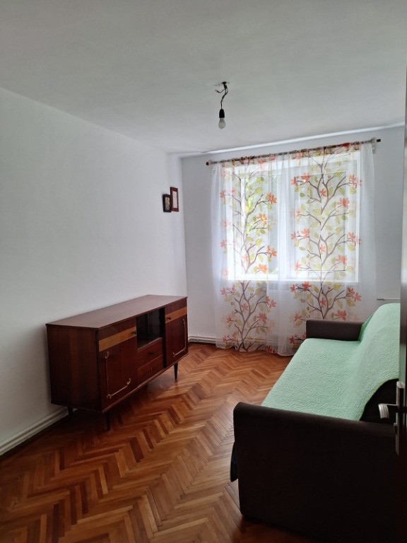 Apartament 3 camere zona Pasapoarte-Bulevard