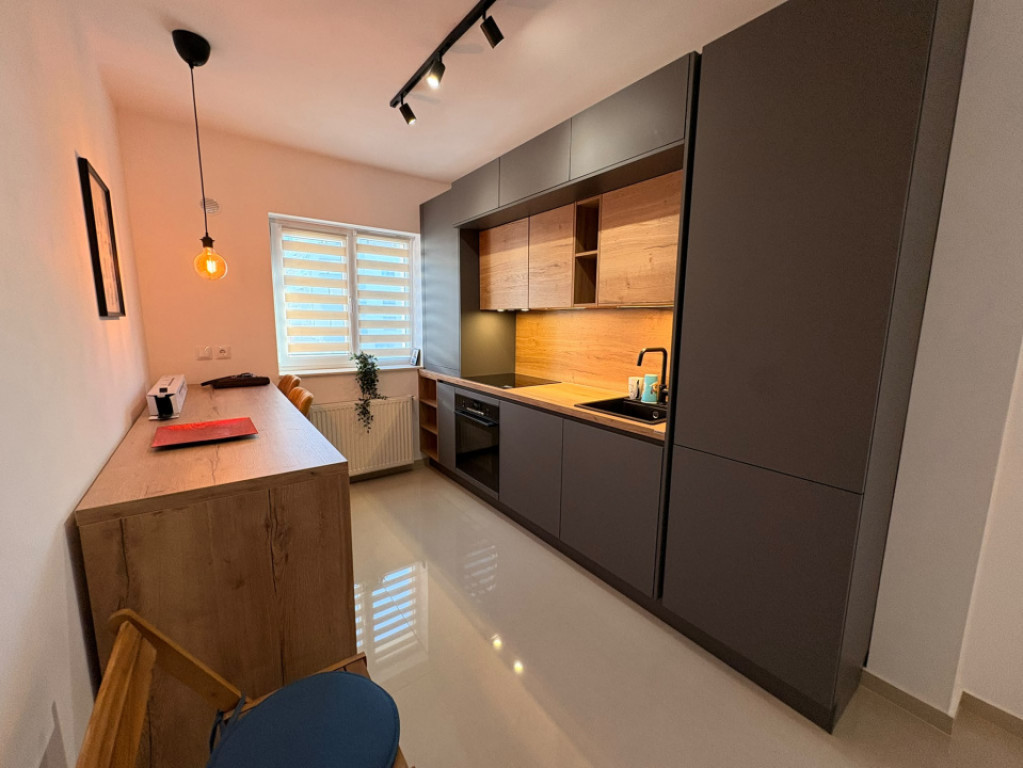 Apartament 2 camere, .56 mp | Zona Porii | Floresti |