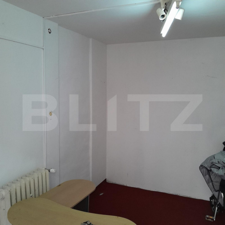 Camera de vanzare ,24 mp, zona Gojdu