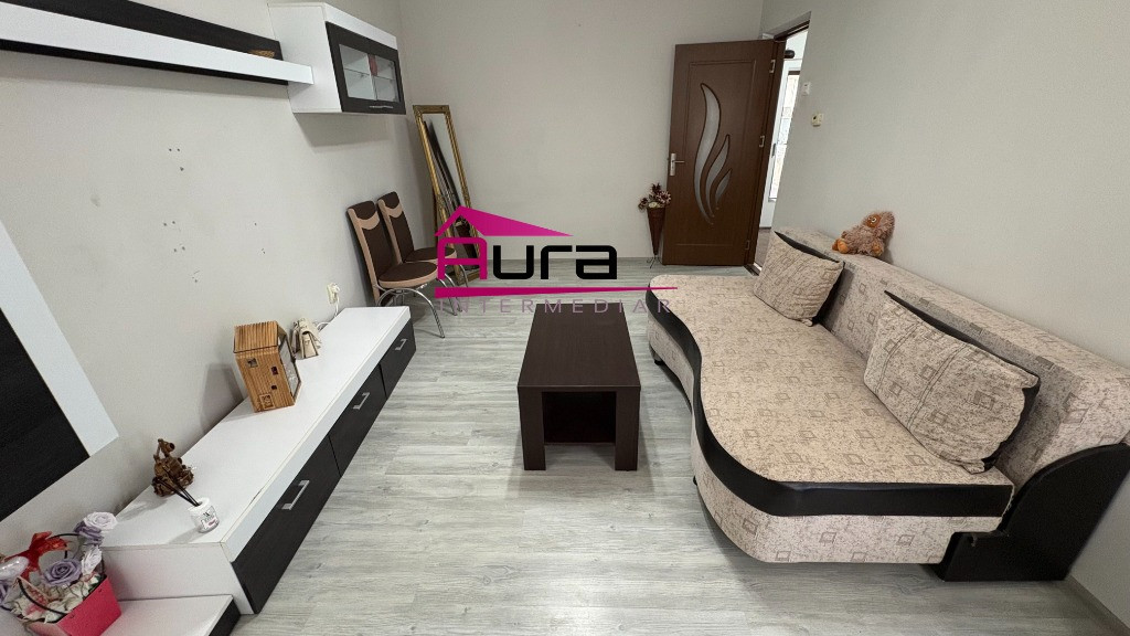 Apartament 3 camere zona Sabinelor