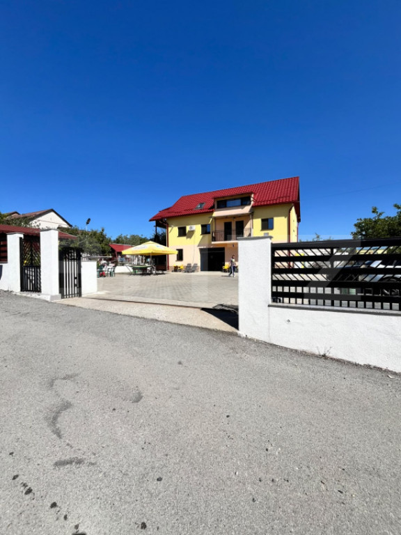 Spatiu comercial, 98 mp, zona La Soare