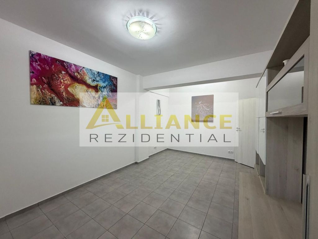 Studio generos | 53 mp | Dressing | Mobilat utilat | Ansamb