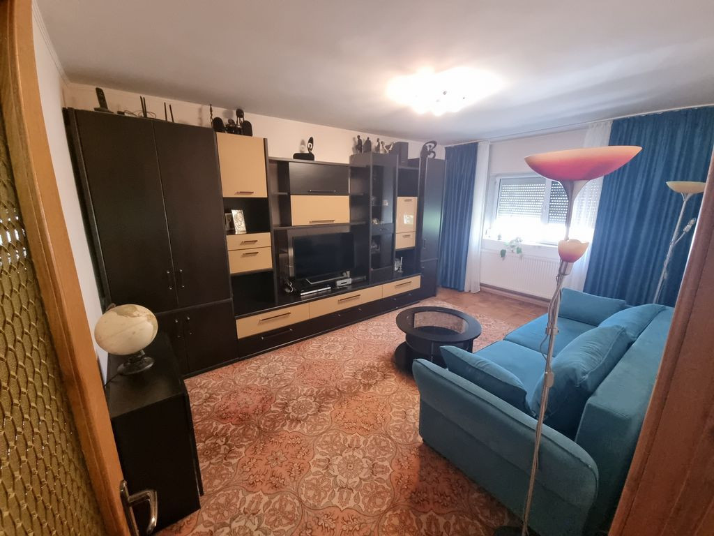 Apartament 3 camere zona Dacia